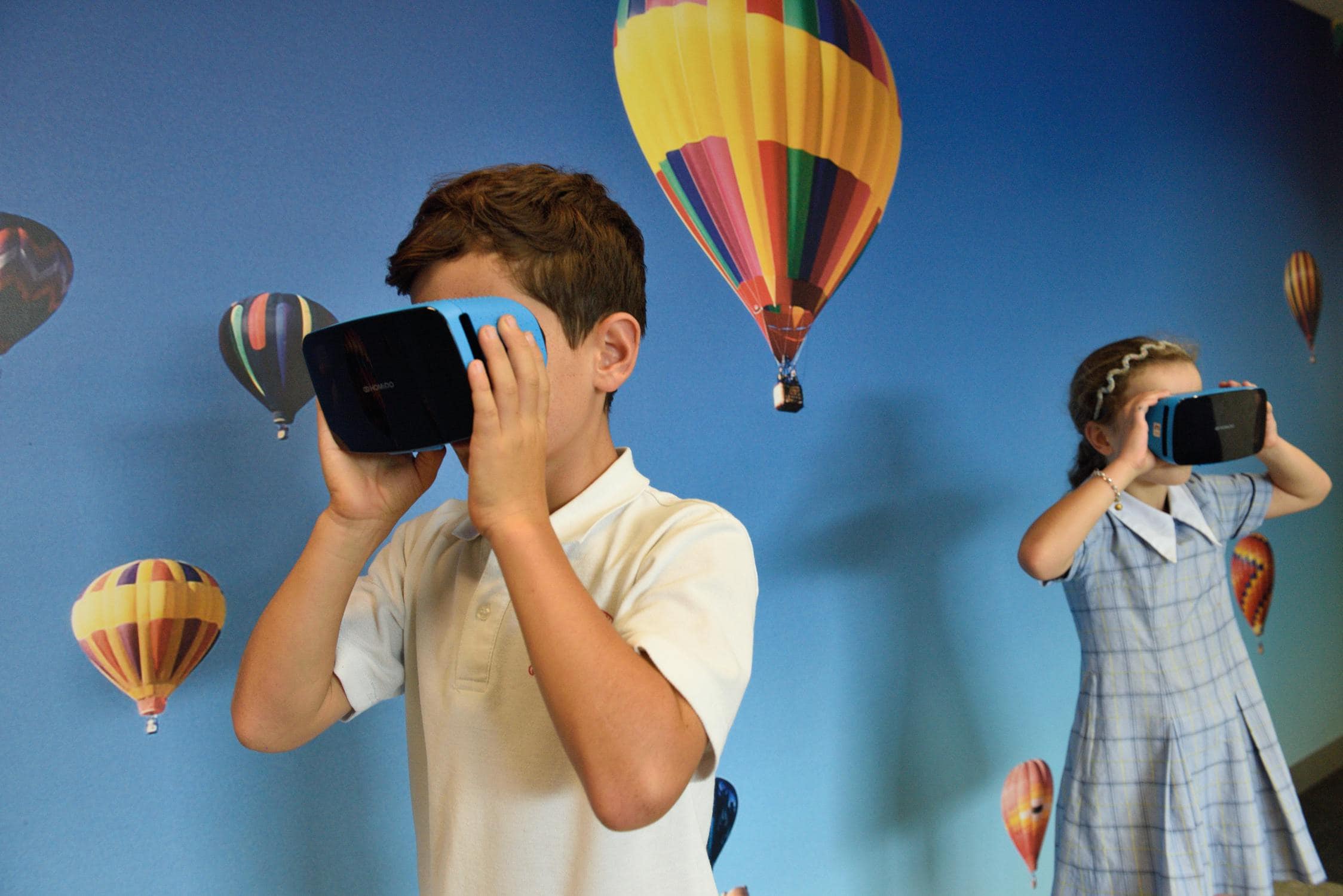 Kinder lernen in Technik-Summer School VR kennen