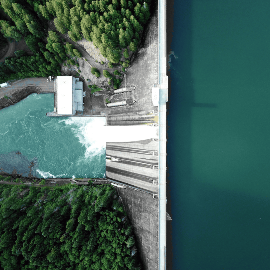 Wasserkraftwerk von oben.