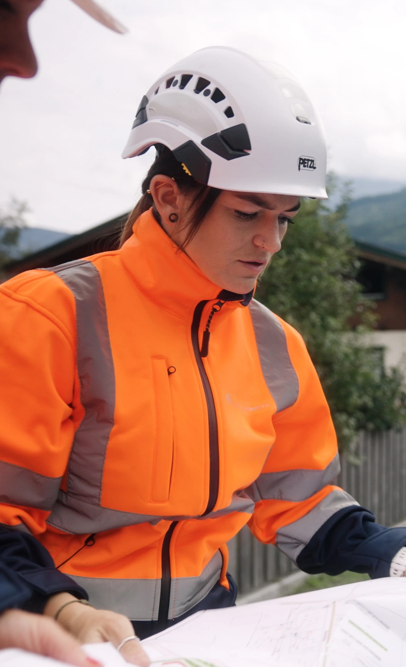 Girls! TECH UP-Role Model 2025 Christina Unterweißacher bei der Arbeit