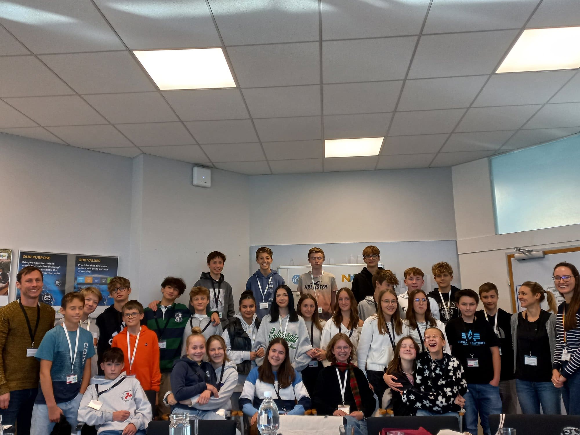 Schülerinnen und Schüler auf Gemeinschaftsfoto